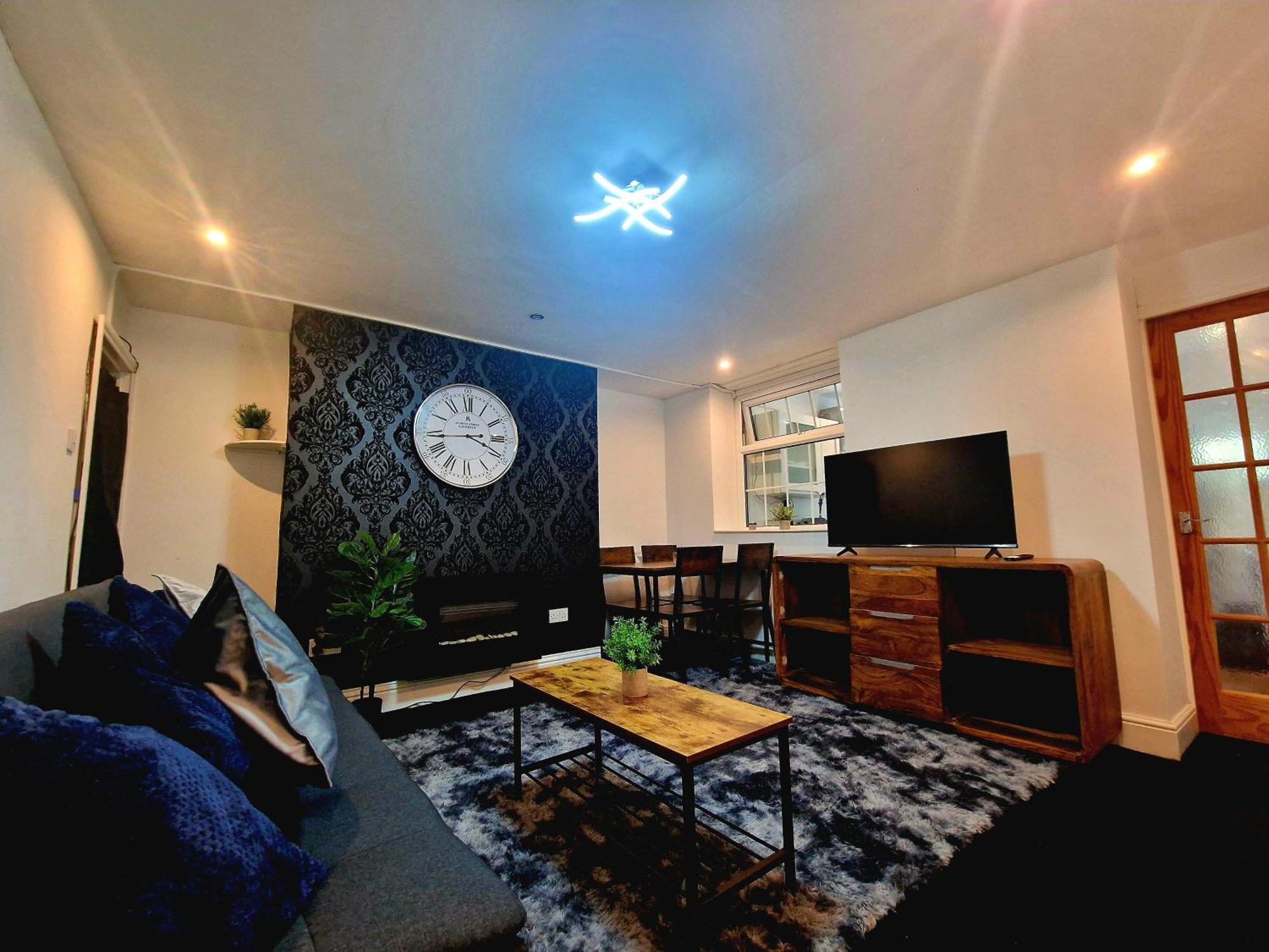Private Courtyard Apartment In Bradford With Parking Shipley  Exteriér fotografie